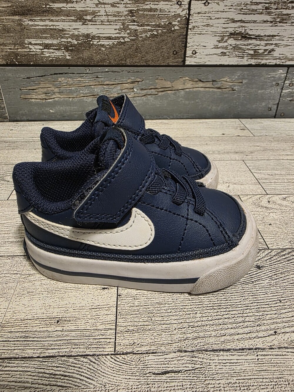 Nike Toddler Navy & White Hook-and-Loop Sneakers